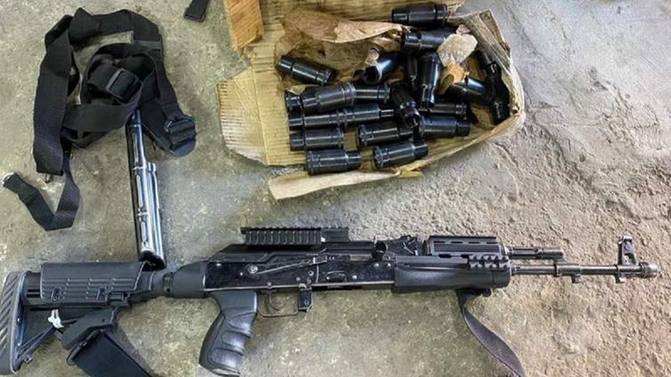 Львовские полицейские разоблачили незаконное производство некачественных глушителей к оружию