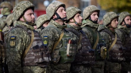 Военная зарплата в октябре — кто получит премии и вознаграждения - 285x160