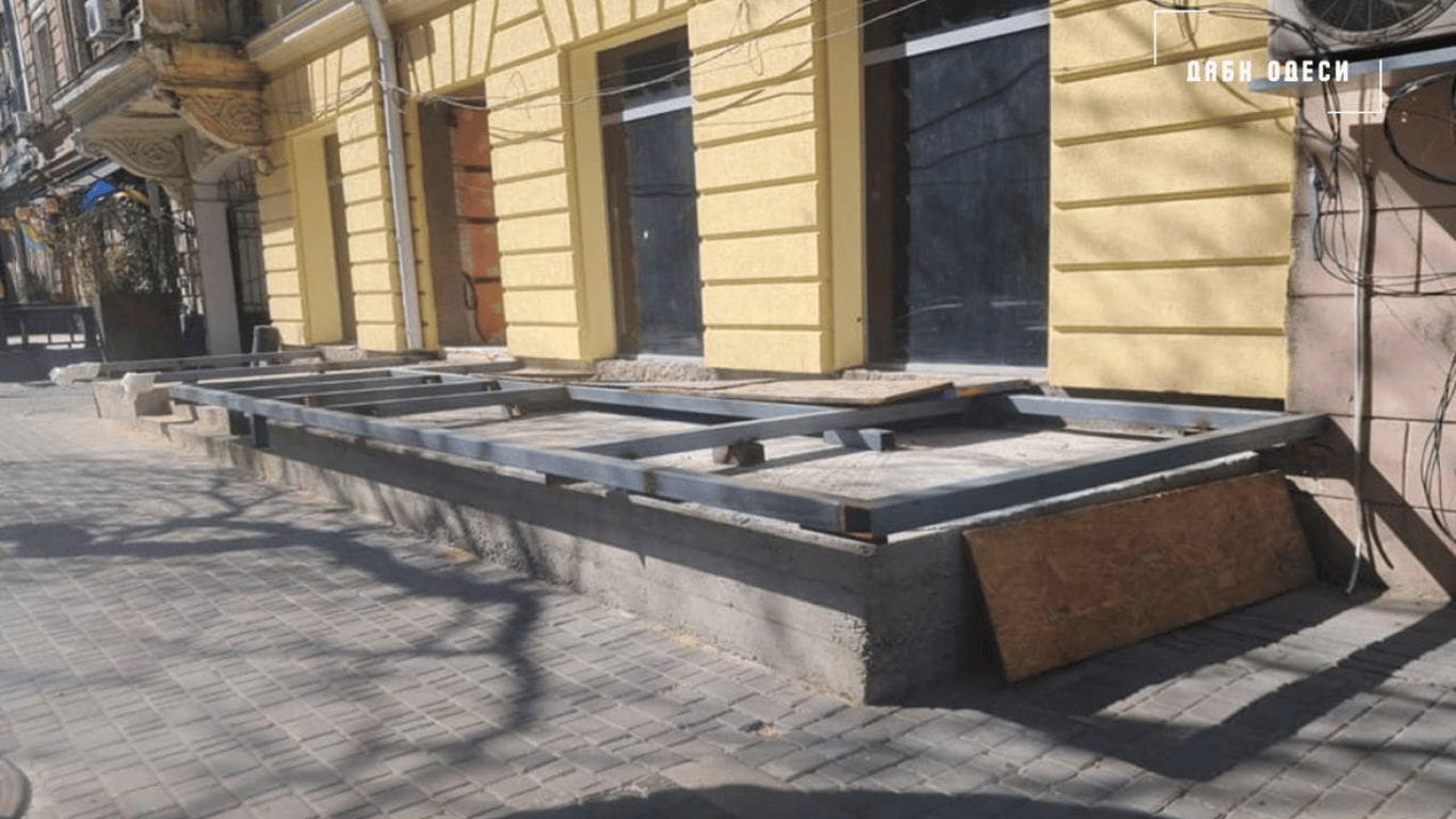 Незаконное строительство в историческом центре Одессы — подробности