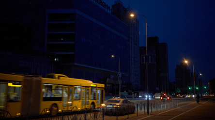 Світло за графіками — що чекає українців 19 січня - 285x160