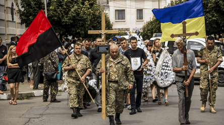 Військовий без сім'ї — хто отримує виплати після його загибелі - 290x166