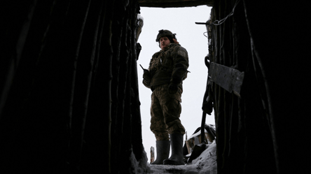 Военный заявил о критической ситуации на фронте из-за недостаточного количества солдат - 285x160