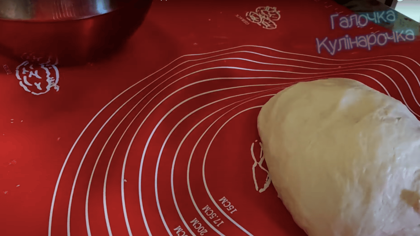 пісні пиріжки з капустою до Петрового посту, як у дитинстві