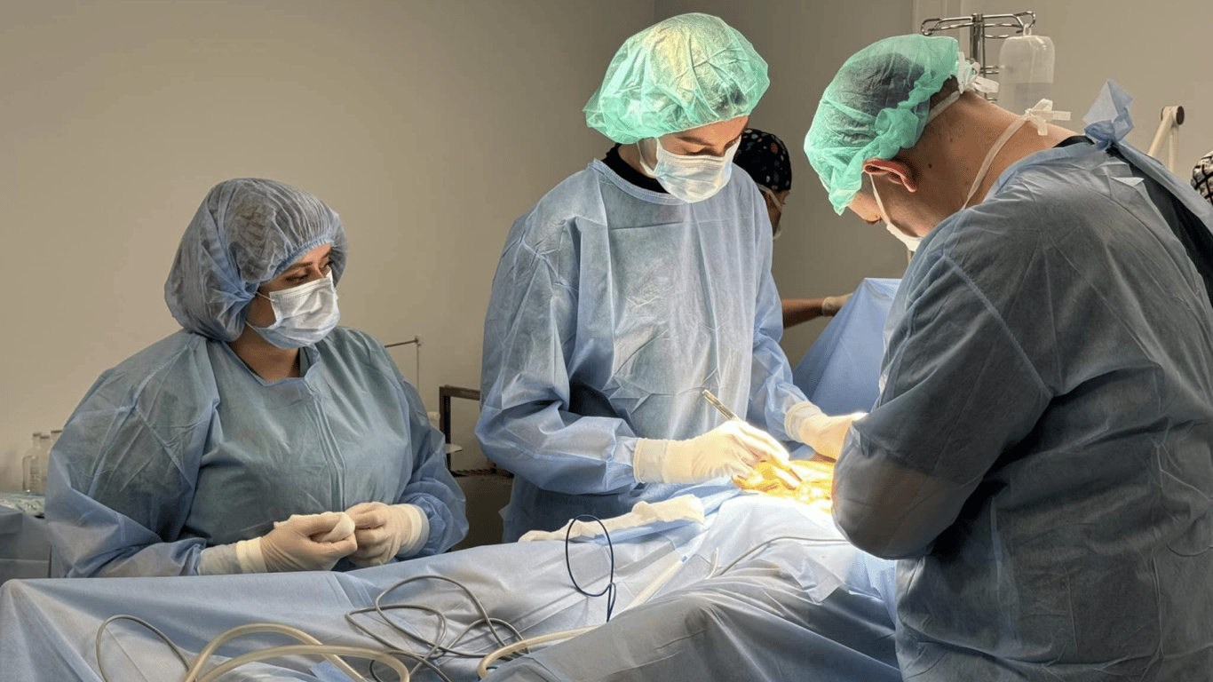 Львовские медики пересадили двум пациентам почки неродственного донора