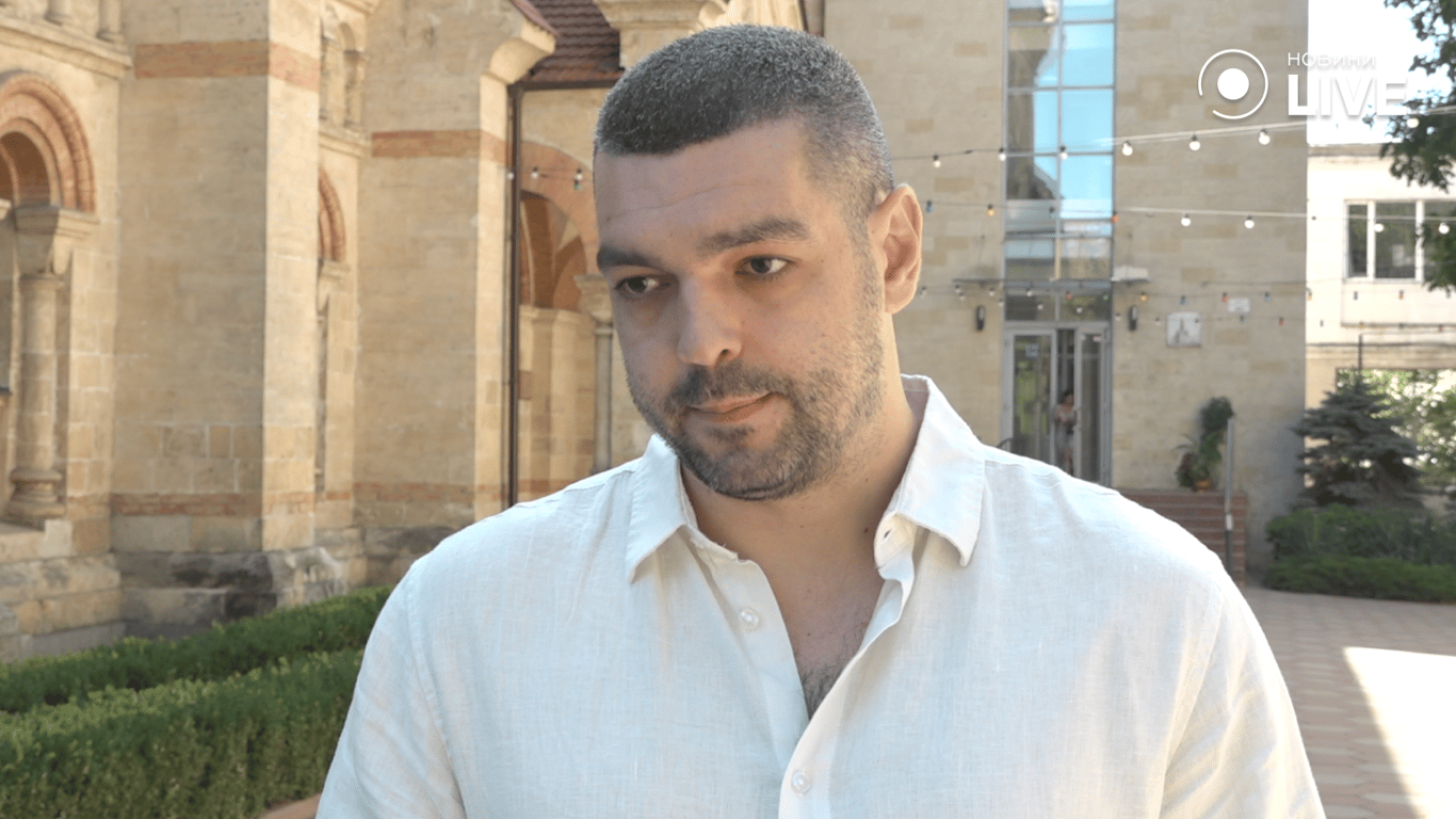 Юрист та представник громадської організації "Історія. Культура. Демократія" Артем Карташов