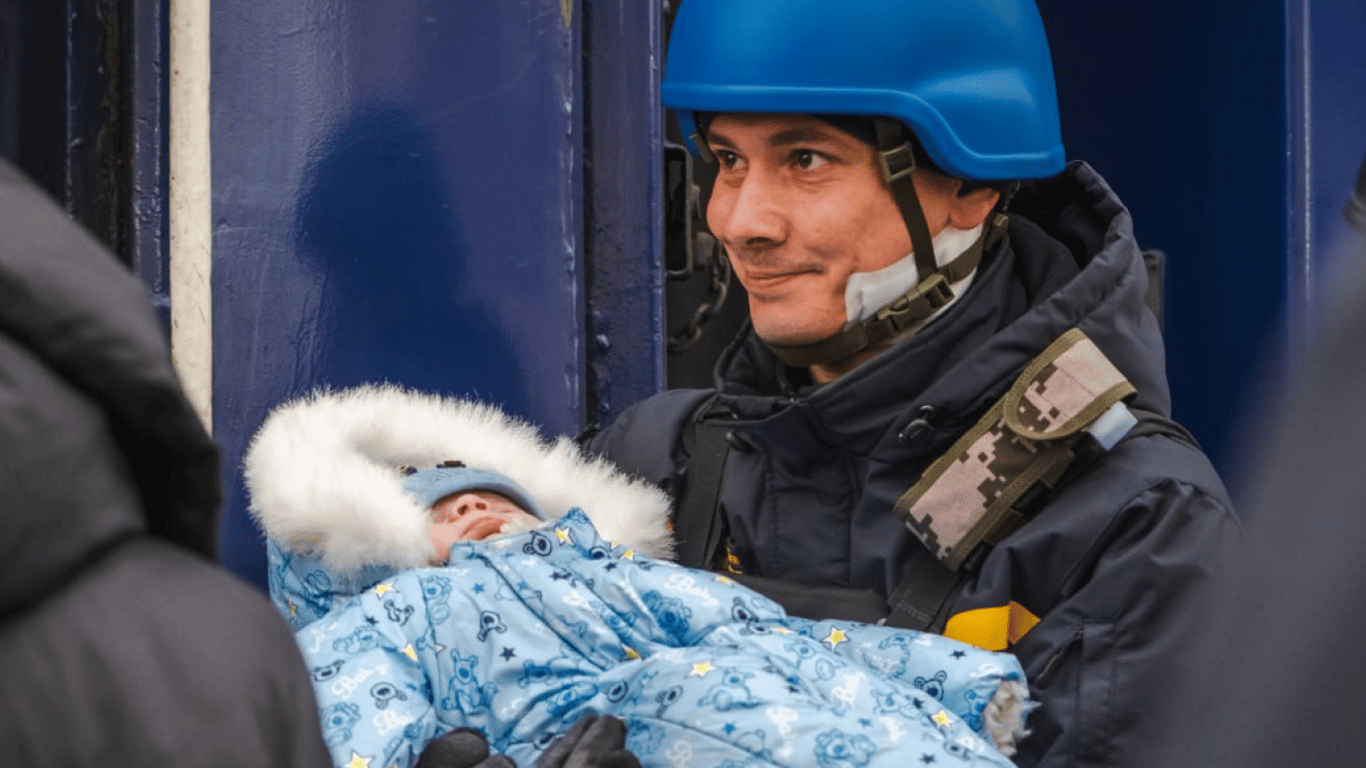 Из Донецкой области эвакуировали еще более 30 детей