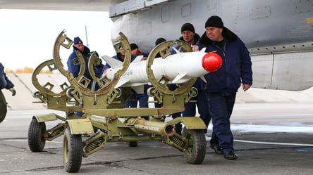 Военный назвал количество управляемых бомб в запасе у россиян - 285x160