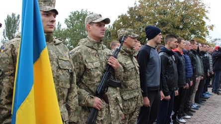 Избежание военного призыва —  как украинцы зарабатывают на мобилизации - 285x160