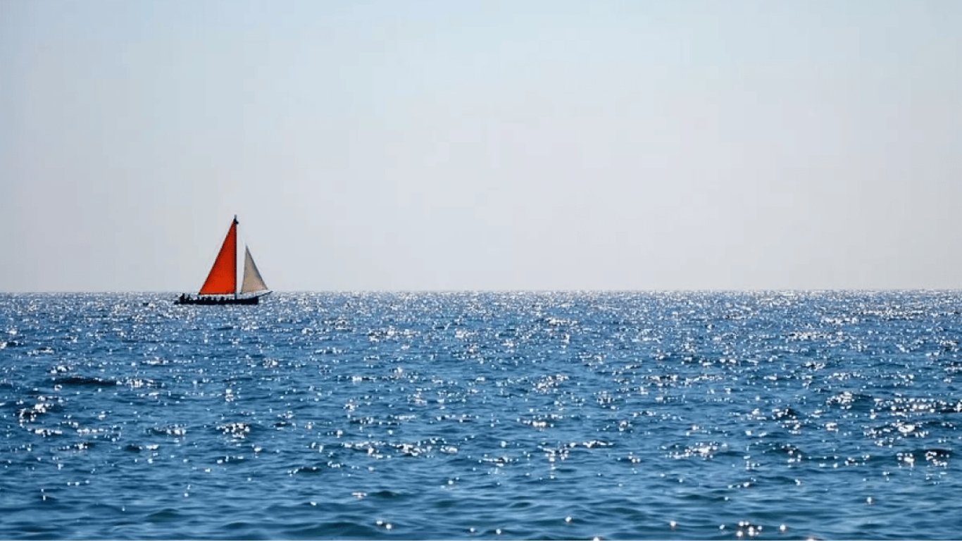 У Середземному морі перекинулося судно: десятки людей вважаються зниклими або загиблими