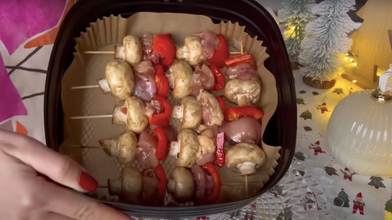 шпажки с курицей и грибами