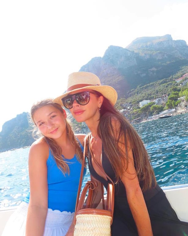 Вікторія Бекхем влаштувала пристрасну романтику з чоловіком на заході сонця - фото 4