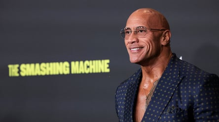 Двейн Джонсон розповів, що думає про Усика - 285x160