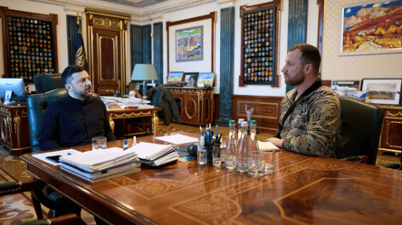 Президент встретился с Евгением Хмарой — обсудили развитие СБУ - 285x160