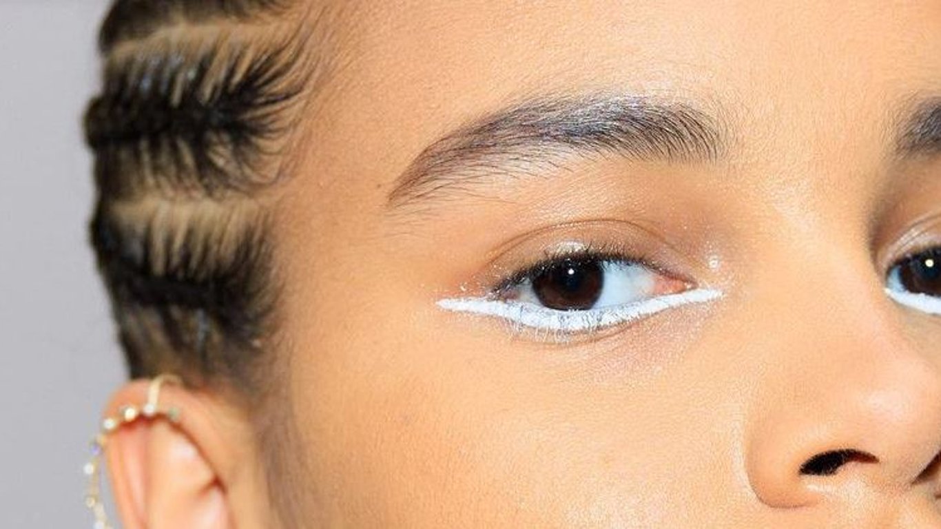 Найголовніший тренд у макіяжі 2022 - біла підводка: як її наносити кожен день