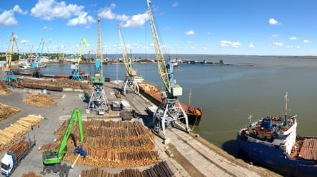 Білгород-Дністровський порт розпродає майно, аби покрити борги - 285x160