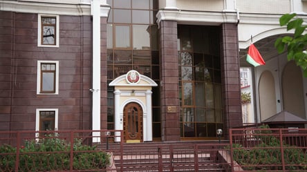 Белорусское посольство незаконно завладело участком дороги в центре Киева - 285x160