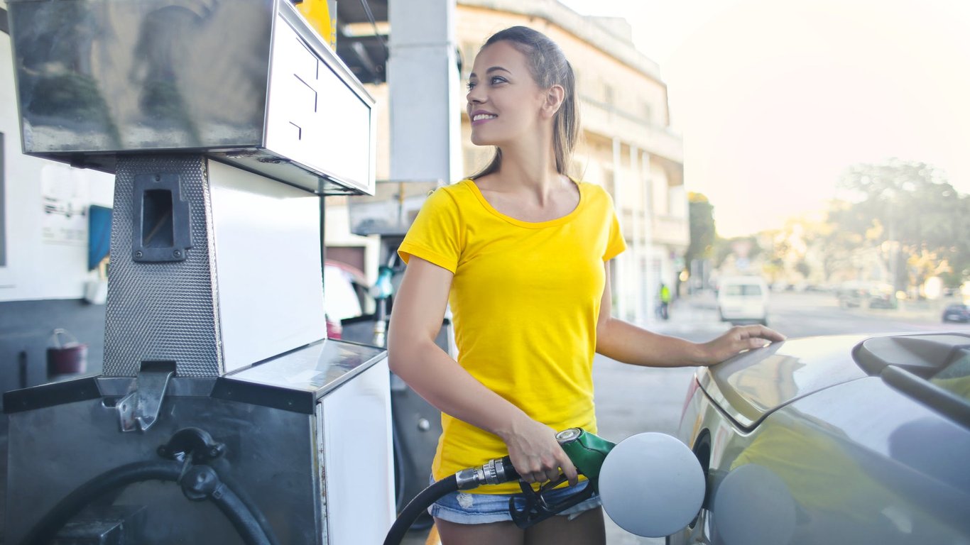 Цены на бензин 5 августа - Минэкономики назвало новую предельную стоимость горючего
