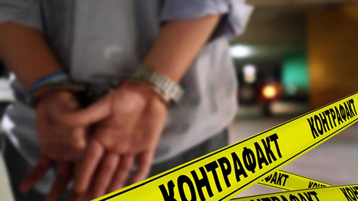На Болградщине полицейские нашли в машине местного жителя контрафактный товар