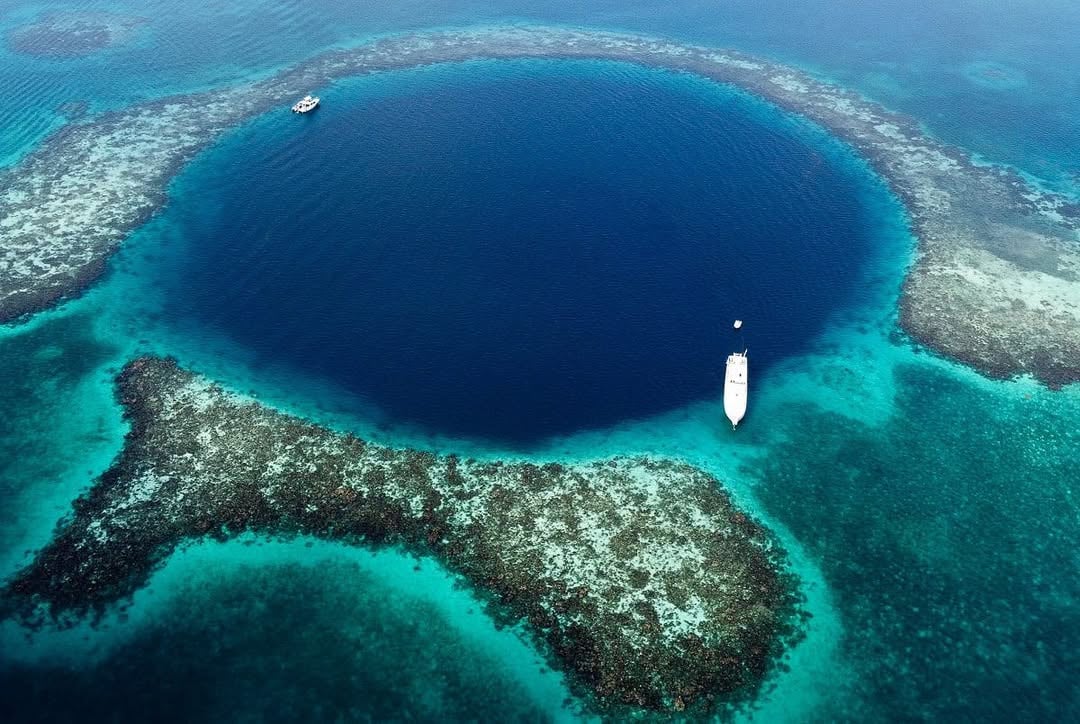 Блакитна діра - фото