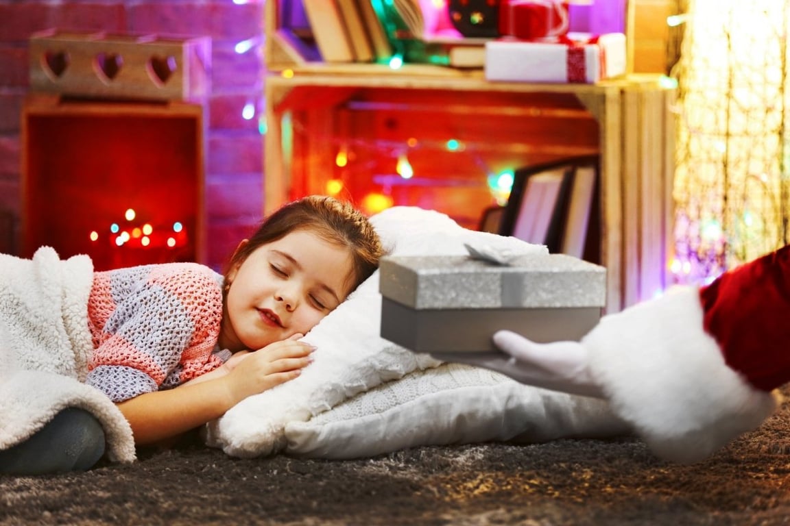 Почему в Украине подарки на святого Николая кладут именно под подушку