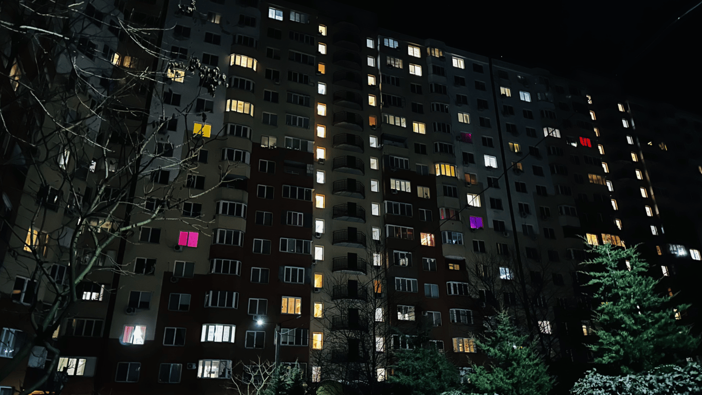 Світло в Одесі: ситуація з графіками відключень на завтра