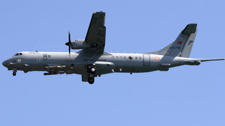 Над Черным морем зафиксировали военный борт Турции - 290x166