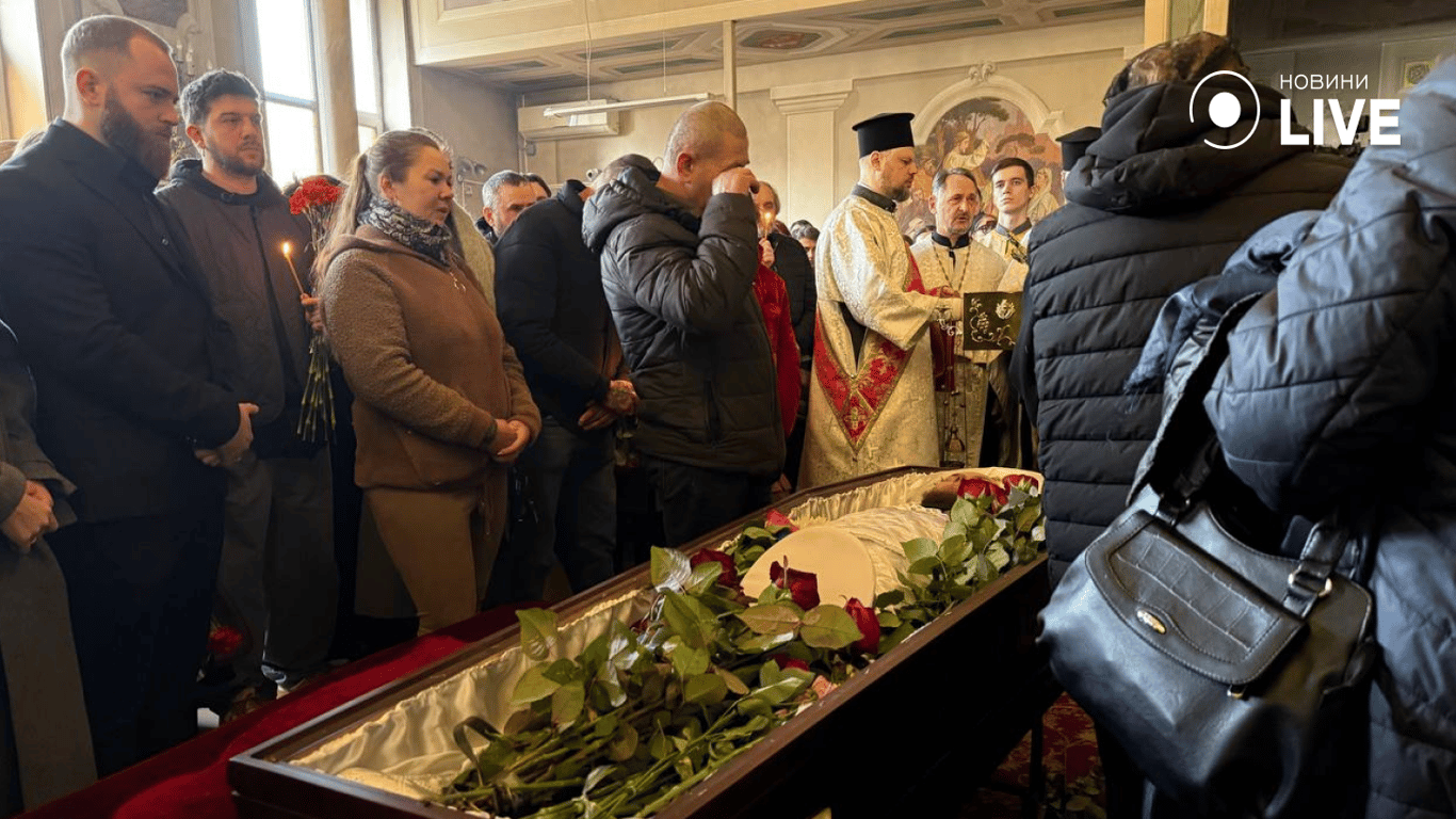 Прощання з одеським активістом Ганулом затягнулося - фото 3