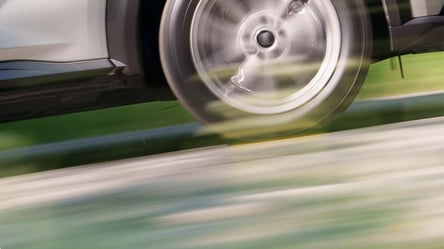 Яка відповідальність за їзду на зимових шинах влітку в Україні - 285x160