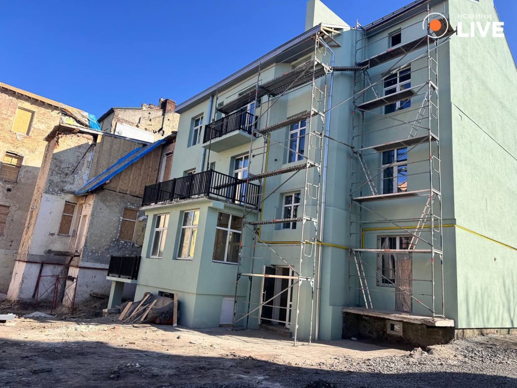 У Львові ремонтують пошкоджені будинку внаслідок обстрілу 4 вересня