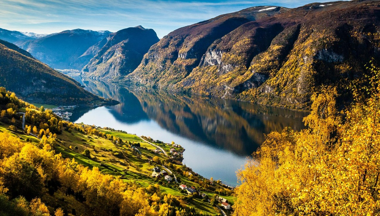 Atmospheric bars and incredible fjords — the European city — photo 2