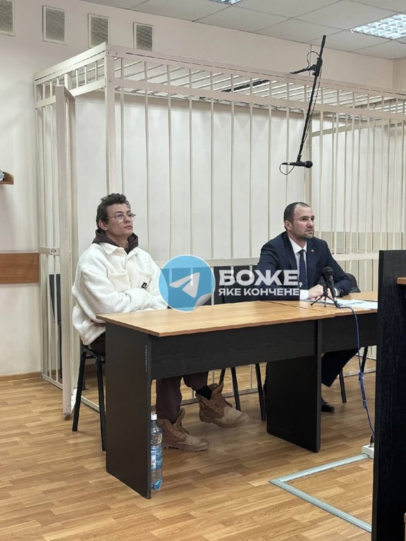 Актора зі скандального серіалу "Слово пацана" ув‘язнили через напад на офіціантку - фото 1