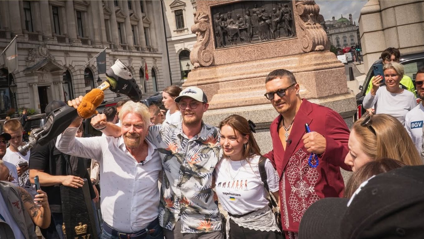 Александр Усик