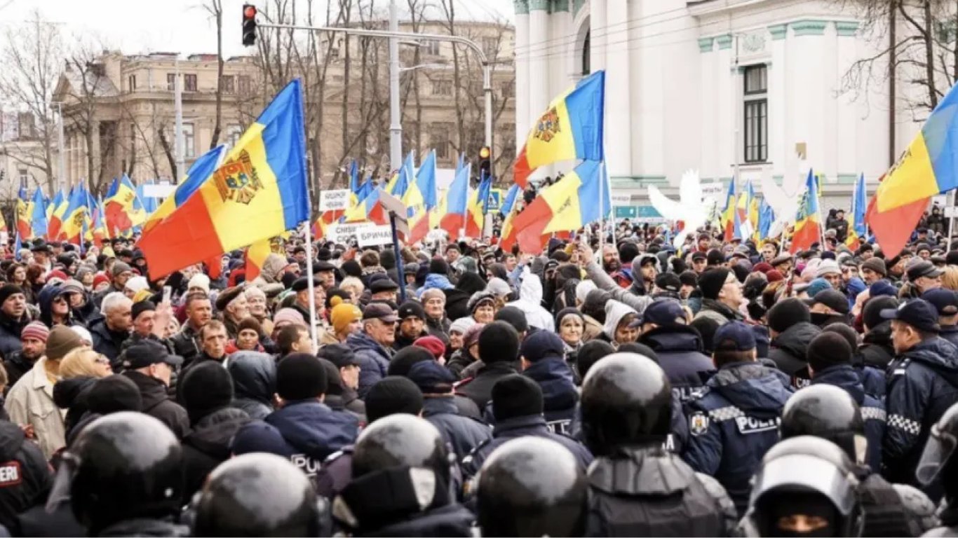 В Кишиневе задержали более 50 человек, которые планировали принять участие в митинге партии "Шор"