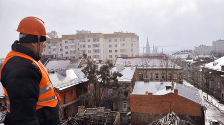 У Садового повідомили про відновлення будинків після атаки РФ - 285x160