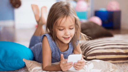 Key phone or smartphone — which is better for a child in 2025 - 285x160