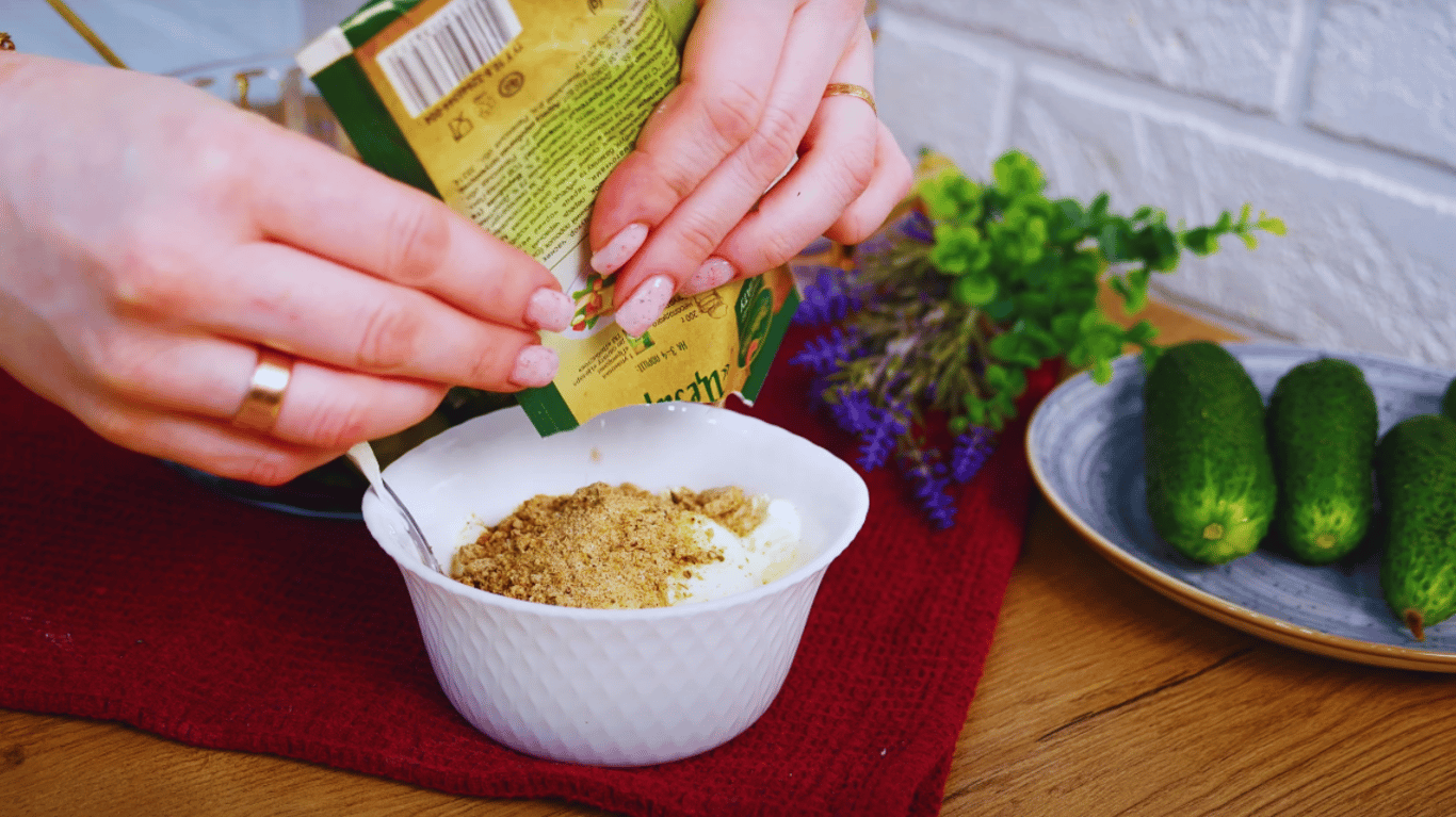 Салат з тунцем та огірками, рецепт приготування