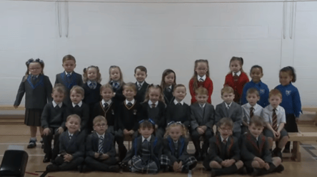У Шотландії одразу 15 пар близнюків підуть до школи 1 вересня. Відео - 285x160