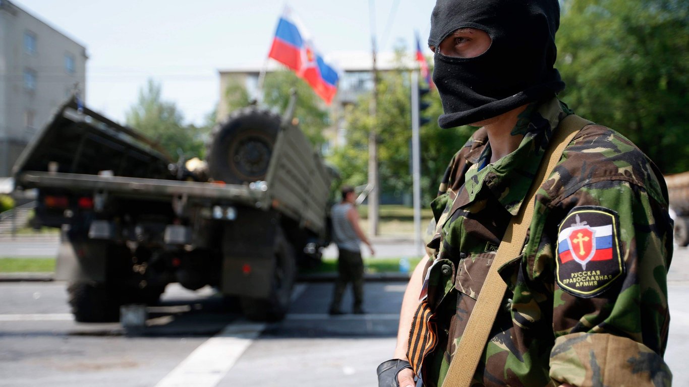 Восемь террористов ДНР проведут за решеткой 15 лет за участие в войне против Украины