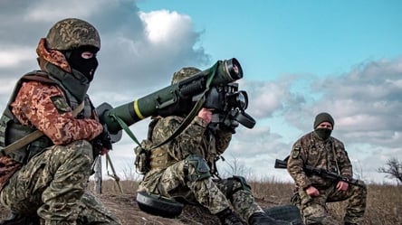 Боевики на Донбассе обстреляли Пески и Южное: один военный ранен - 285x160