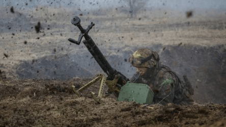 У зоні ООС бойовики чотири рази обстріляли українські позиції: поранений один військовий - 285x160