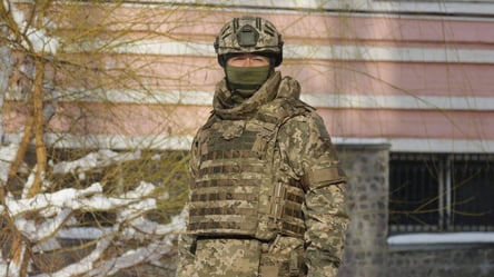 Генерал-кадыровец надел на себя бронежилет украинской армии. Фото - 285x160