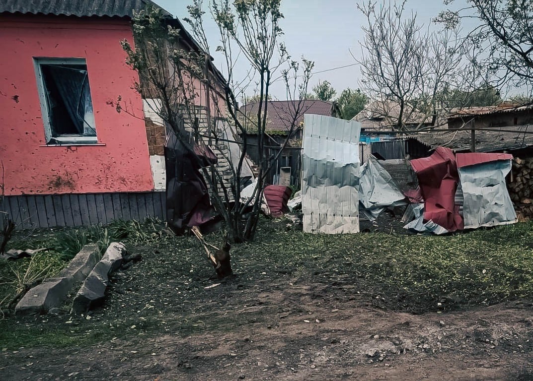 Окупанти скинули на Суми дві авіабомби — є загиблі - фото 1