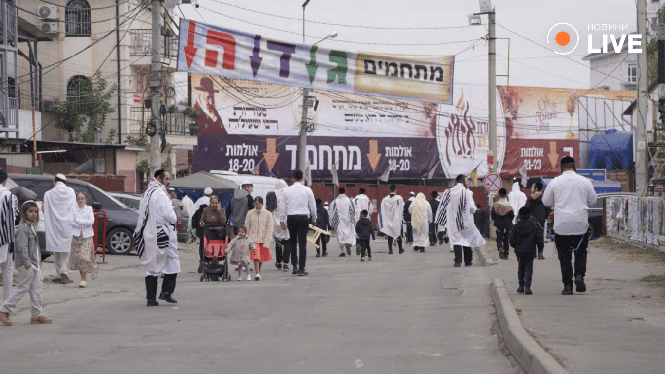 хода хасидів в Умані