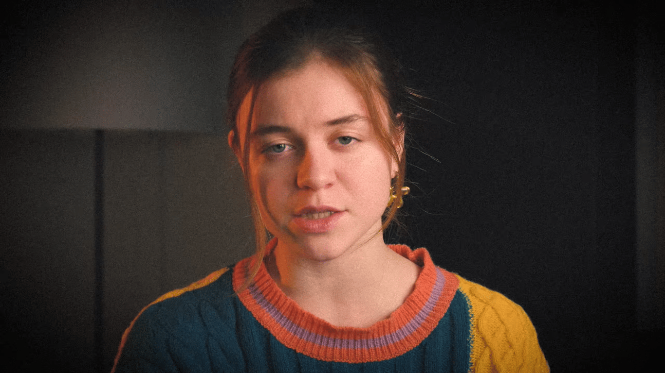 Tember Blanche. Фото: стоп-кадр кліпу "В одній кімнаті"