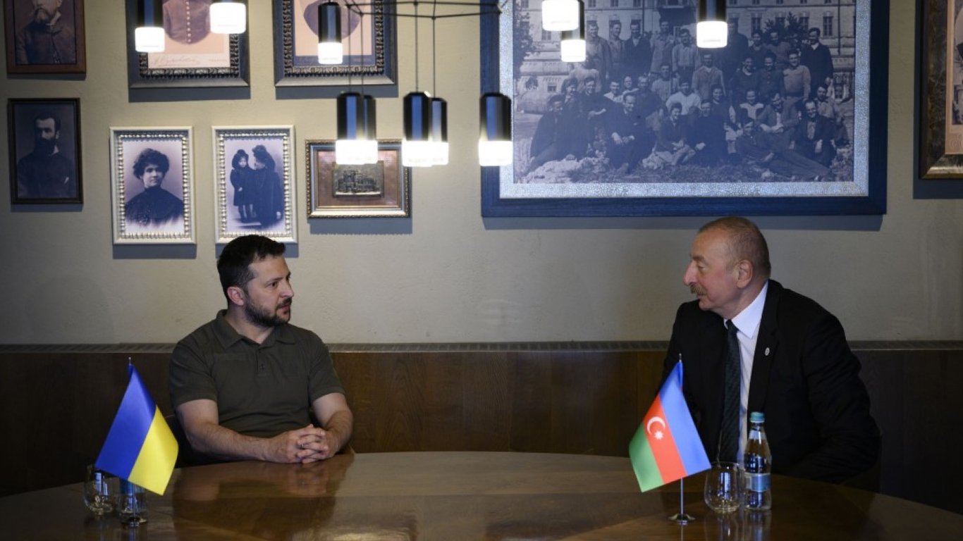 Зеленский встретился с президентом Азербайджана