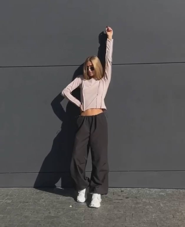 Брюки-парашюты были в моде еще в 1980-х