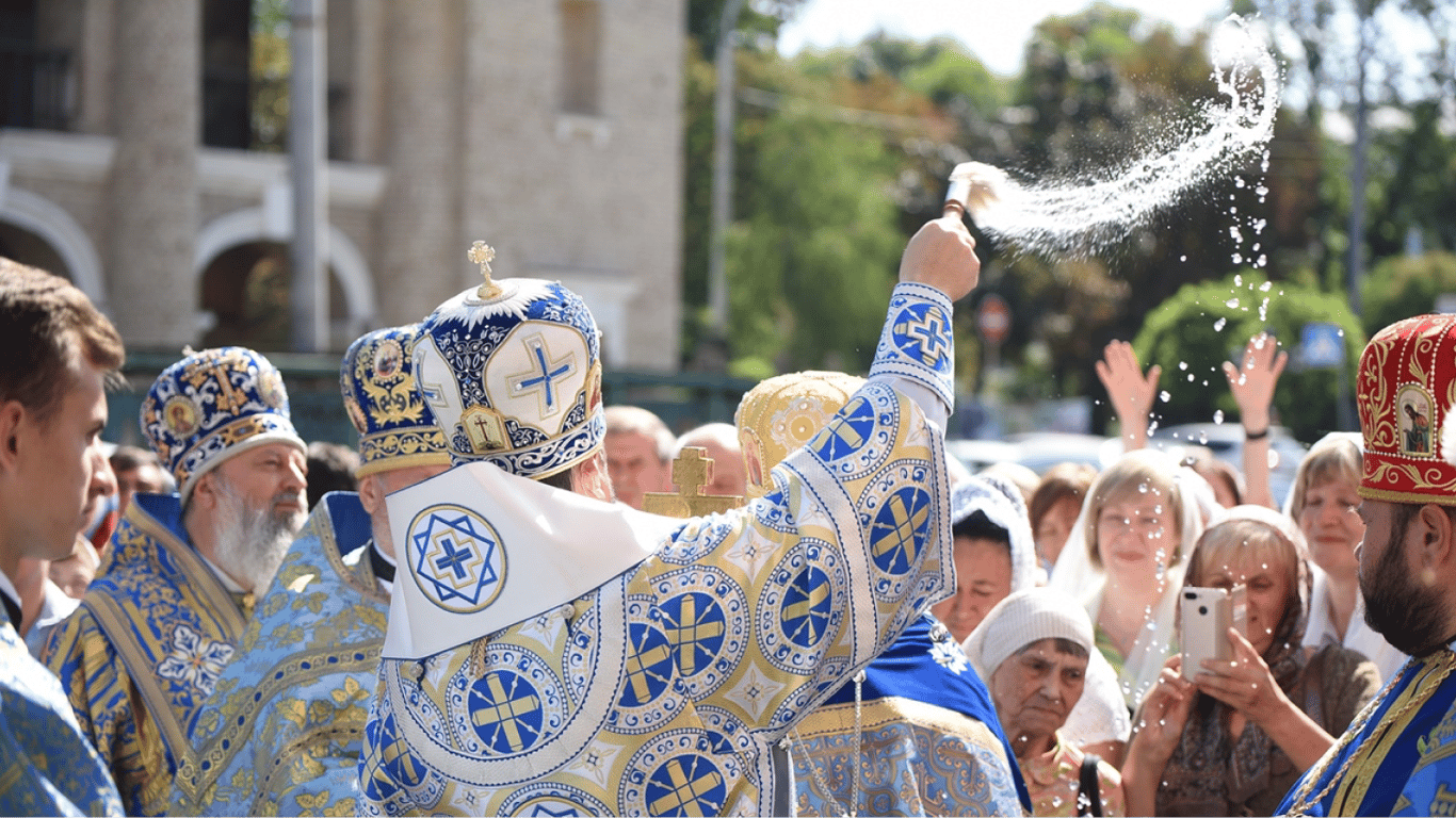 Успения Пресвятой Богородицы 2023 — какие традиции и обычаи