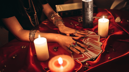 Таро обіцяють доленосне кохання у жовтні п'ятьом знакам Зодіаку - 285x160