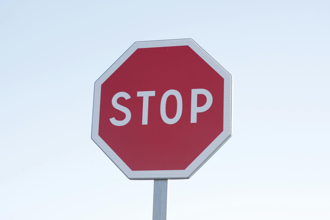 Знак STOP
