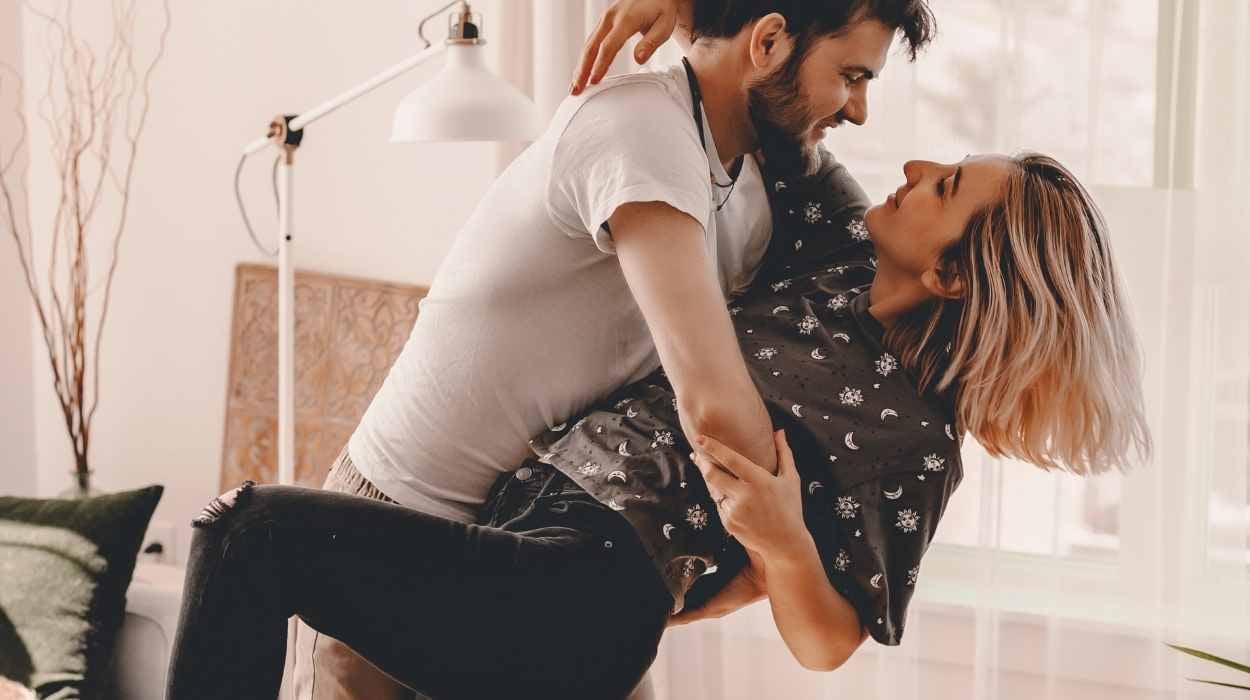 Як покращити романтичні стосунки парі, яка довго у шлюбі — п'ять кроків